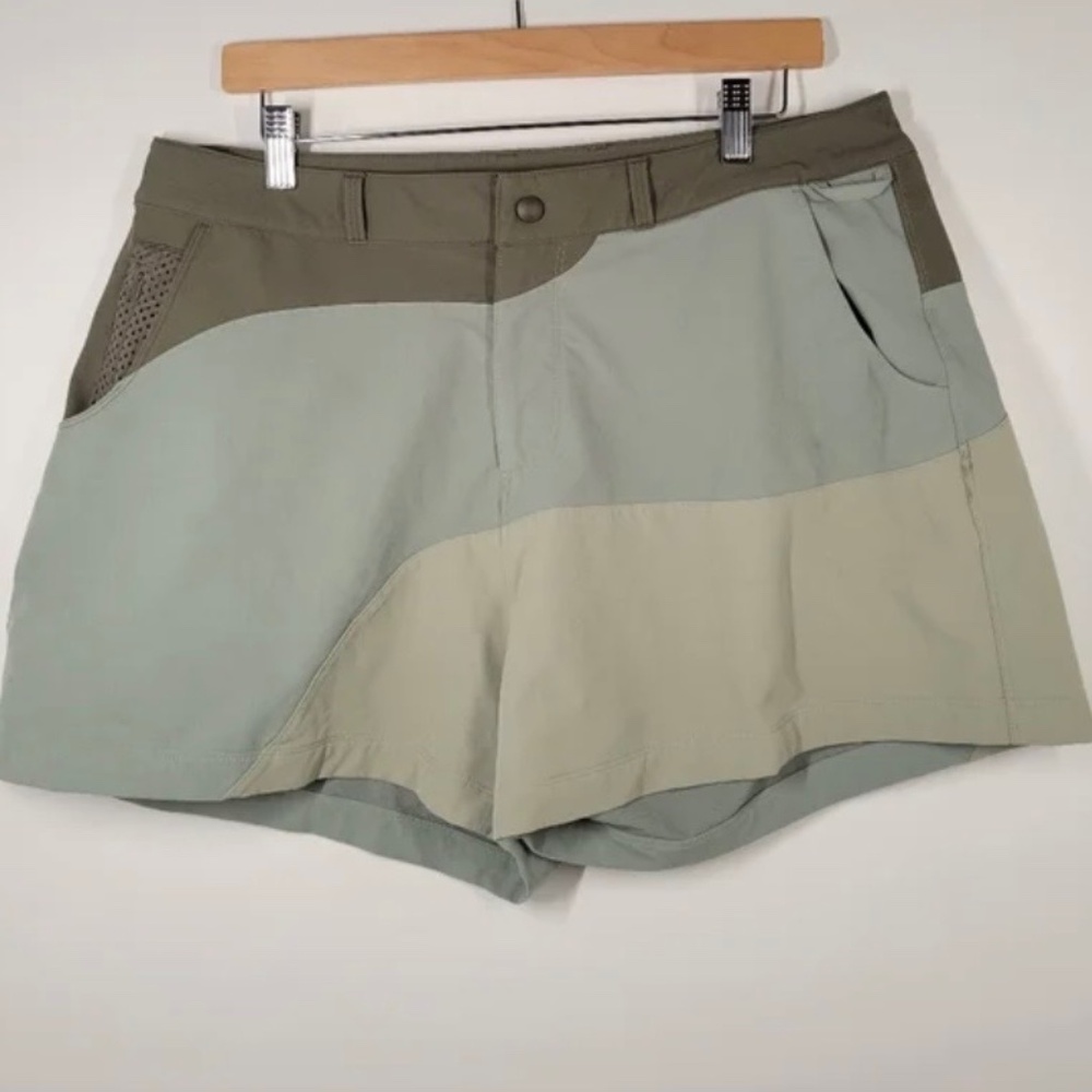 NWOT XL  Outdoor Voices Rec Trek Shorts